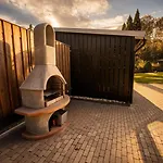 Wellness Tuin - Ultieme Partner Beleving - Amazone Wellness Met Indoor Prive Sauna, Prive Stoom Cabine, Prive Jacuzzi - Gratis Fles Prosecco & Leuke Partner Connect Box !