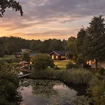 Wellness Tuin - Ultieme Partner Beleving - Amazone Wellness Met Indoor Prive Sauna, Prive Stoom Cabine, Prive Jacuzzi - Gratis Fles Prosecco & Leuke Partner Connect Box ! Dom wakacyjny Horst