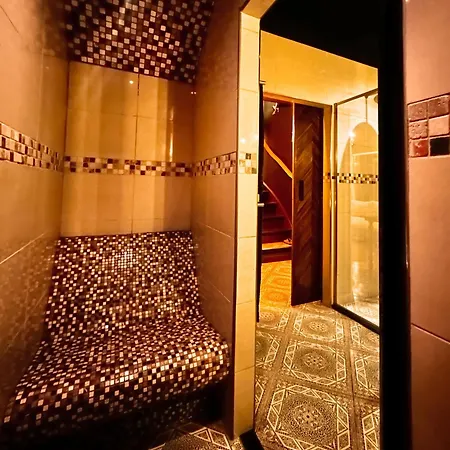 Wellness Tuin - Ultieme Partner Beleving - Prive Wellness Met Prive Jacuzzi In Prive Tuin, Prive Indoor Sauna En Prive Indoor Stoomcabine In Koloniale Stijl - Gratis Fles Prosecco & Leuke Partner Connect Box ! بيت للعطل