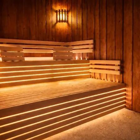 Holiday home Wellness Tuin - Ultieme Partner Beleving - Amazone Wellness Met Indoor Prive Sauna, Prive Stoom Cabine, Prive Jacuzzi - Gratis Fles Prosecco & Leuke Partner Connect Box ! Horst