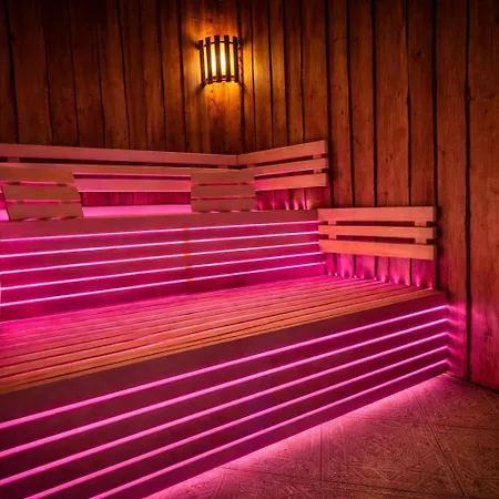Wellness Tuin Noord Limburg - Wellness Met Indoor Prive Sauna, Prive Stoom Cabine, Prive Jacuzzi - Ultieme Partner Beleving *