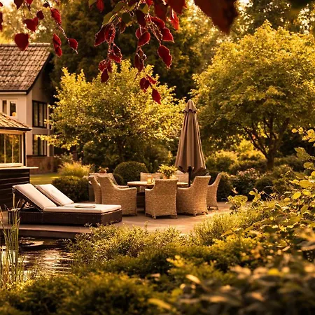 Wellness Tuin Noord Limburg - Wellness Met Indoor Prive Sauna, Prive Stoom Cabine, Prive Jacuzzi - Ultieme Partner Beleving *