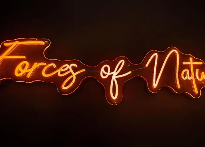 Wellness Tuin - Ultieme Partner Beleving - Prive Wellness Met Prive Jacuzzi In Prive Tuin, Prive Indoor Sauna En Prive Indoor Stoomcabine In Koloniale Stijl - Gratis Fles Prosecco & Leuke Partner Connect Box ! Tatil Evi *