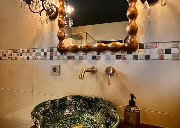 Wellness Tuin - Ultieme Partner Beleving - Prive Wellness Met Prive Jacuzzi In Prive Tuin, Prive Indoor Sauna En Prive Indoor Stoomcabine In Koloniale Stijl - Gratis Fles Prosecco & Leuke Partner Connect Box ! Tatil Evi Horst