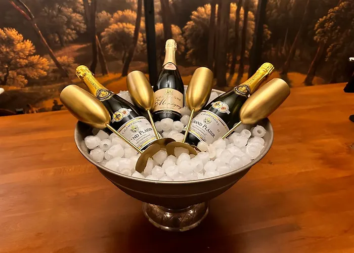 Tatil Evi Wellness Tuin - Ultieme Partner Beleving - Prive Wellness Met Prive Jacuzzi In Prive Tuin, Prive Indoor Sauna En Prive Indoor Stoomcabine In Koloniale Stijl - Gratis Fles Prosecco & Leuke Partner Connect Box !