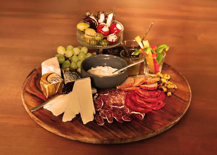 Wellness Tuin - Ultieme Partner Beleving - Prive Wellness Met Prive Jacuzzi In Prive Tuin, Prive Indoor Sauna En Prive Indoor Stoomcabine In Koloniale Stijl - Gratis Fles Prosecco & Leuke Partner Connect Box ! Tatil Evi *