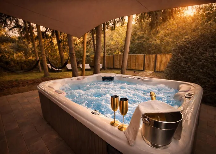 Holiday home Wellness Tuin - Ultieme Partner Beleving - Amazone Wellness Met Indoor Prive Sauna, Prive Stoom Cabine, Prive Jacuzzi - Gratis Fles Prosecco & Leuke Partner Connect Box !