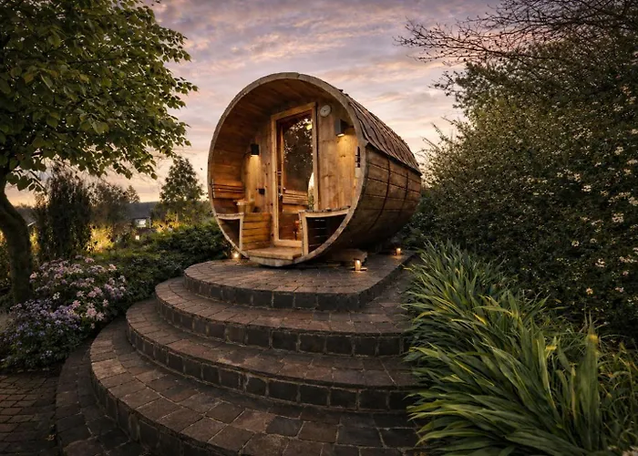 Wellness Tuin - Ultieme Partner Beleving - Amazone Wellness Met Indoor Prive Sauna, Prive Stoom Cabine, Prive Jacuzzi - Gratis Fles Prosecco & Leuke Partner Connect Box ! Holiday home