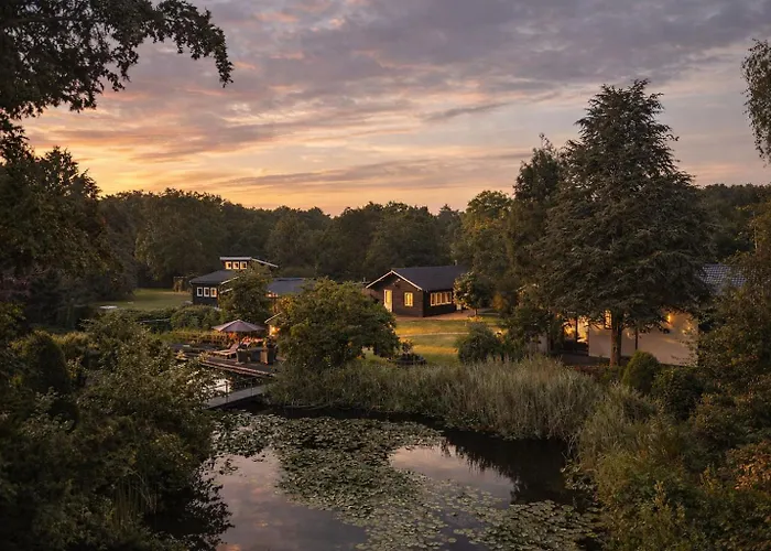 Wellness Tuin - Ultieme Partner Beleving - Amazone Wellness Met Indoor Prive Sauna, Prive Stoom Cabine, Prive Jacuzzi - Gratis Fles Prosecco & Leuke Partner Connect Box ! Holiday home Horst