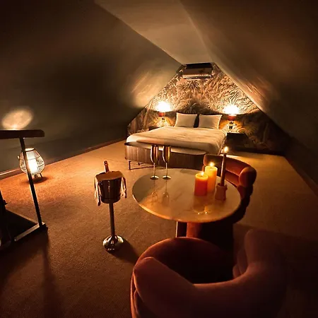 Casa vacanze Wellness Tuin - Ultieme Partner Beleving - Privé Wellness Met Privé Jacuzzi In Privé Tuin, Privé Indoor Sauna En Privé Indoor Stoomcabine In Koloniale Stijl - Gratis Fles Prosecco&leuke Partner Connect Box !