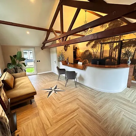 Wellness Tuin - Ultieme Partner Beleving - Privé Wellness Met Privé Jacuzzi In Privé Tuin, Privé Indoor Sauna En Privé Indoor Stoomcabine In Koloniale Stijl - Gratis Fles Prosecco&leuke Partner Connect Box ! * Horst