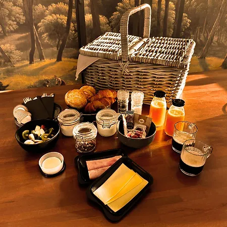 Wellness Tuin - Ultieme Partner Beleving - Privé Wellness Met Privé Jacuzzi In Privé Tuin, Privé Indoor Sauna En Privé Indoor Stoomcabine In Koloniale Stijl - Gratis Fles Prosecco&leuke Partner Connect Box ! * Horst